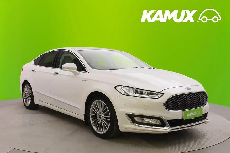 Valkoinen Käytetty 2017 Ford Mondeo Vignale Sedan | 16 880 € (Perustarjous) - Kuva 1/4