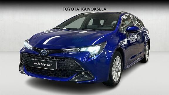 Sininen Käytetty 2024 Toyota Corolla Active Farmari | 28 990 € (Perustarjous) - Kuva 1/4