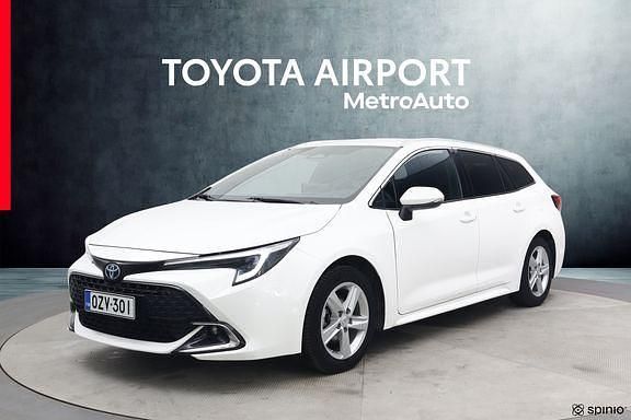 Käytetty Toyota Corolla Edition 140 HP (102 kW) 2023 Valkoinen Farmari