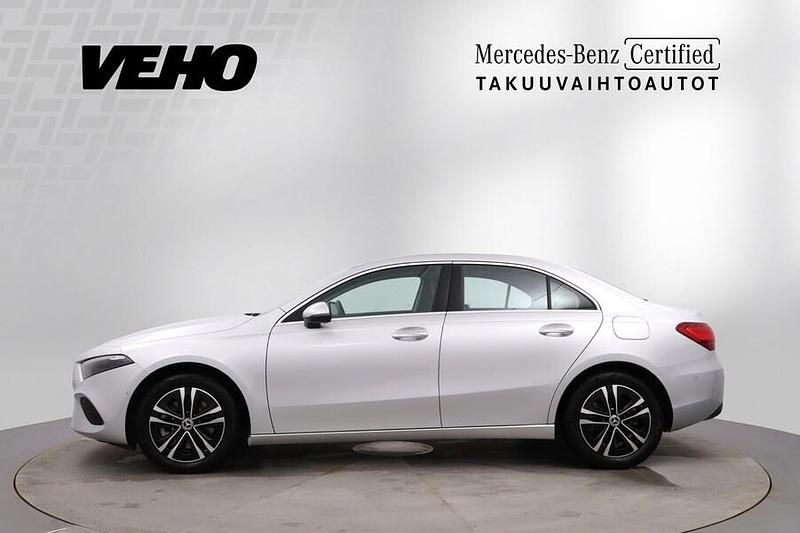 Käytetty Mercedes A250 163 HP (119 kW) 2023 Harmaa Sedan