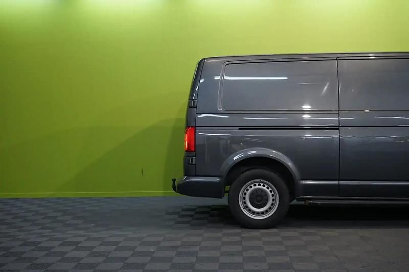 Käytetty VW T6.1 150 HP (110 kW) 2019 Hopea / harmaa Van