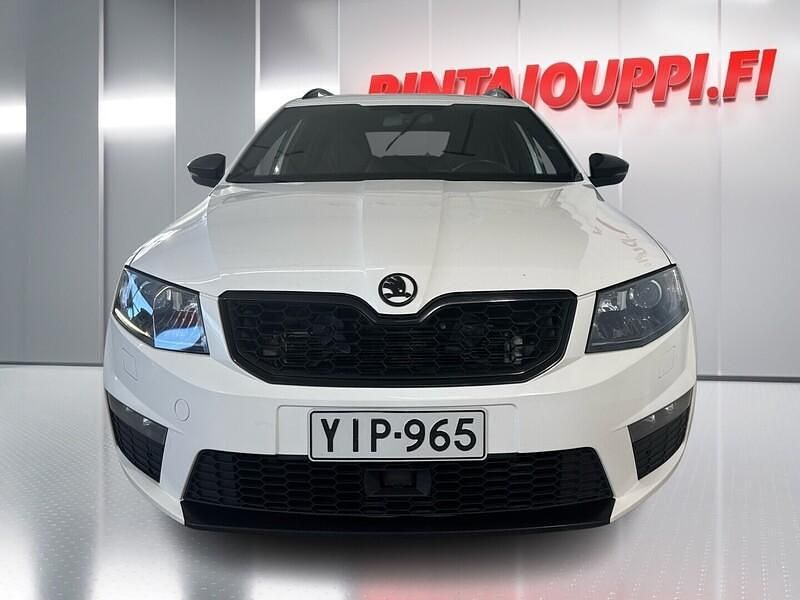 Käytetty Skoda Octavia RS 220 HP (161 kW) 2014 Viistoperä