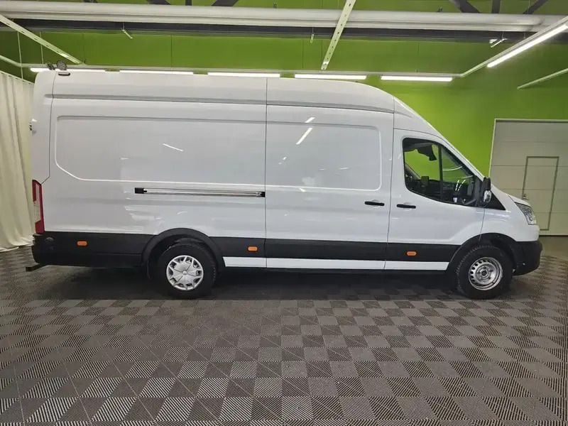 Käytetty Ford Transit Trend 131 HP (96 kW) 2021 Valkoinen Van