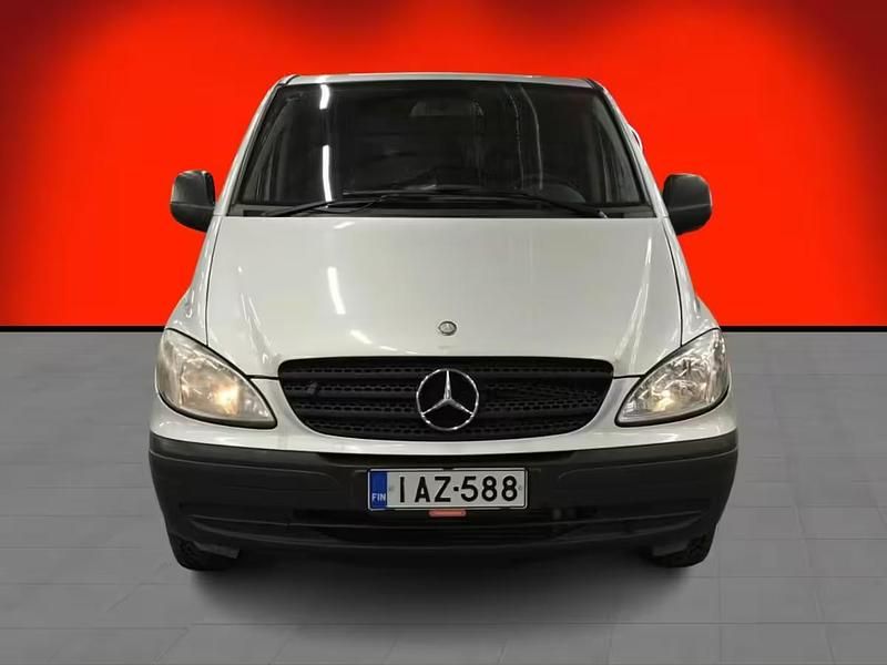 Käytetty Mercedes Vito 95 HP (69 kW) 2007 Van