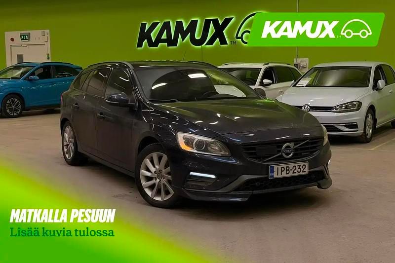 Käytetty Volvo V60 R-Design 181 HP (133 kW) 2014 Musta Farmari