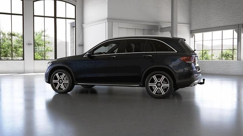 Käytetty Mercedes GLC300e Business 211 HP (155 kW) 2021 Katumaasturi