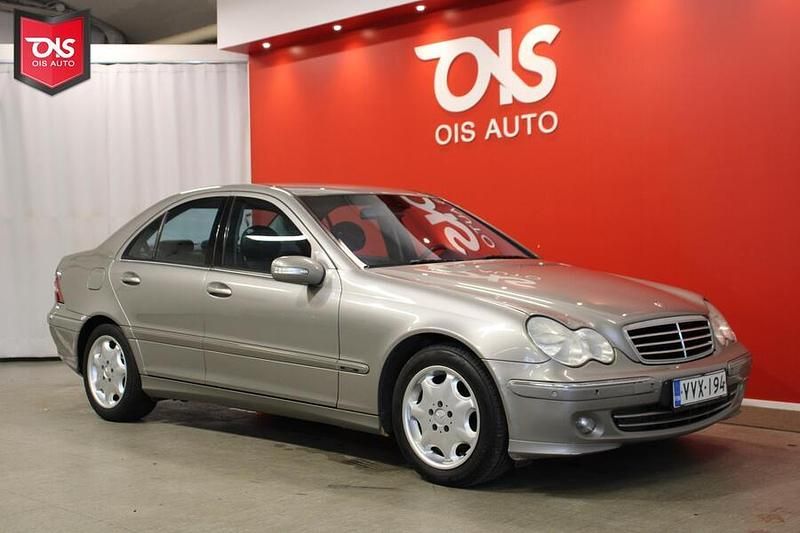 Käytetty Mercedes C270 Avantgarde 170 HP (125 kW) 2004 Sedan