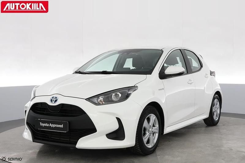 Käytetty Toyota Yaris Hybrid Active 116 HP (85 kW) 2021 Valkoinen Viistoperä