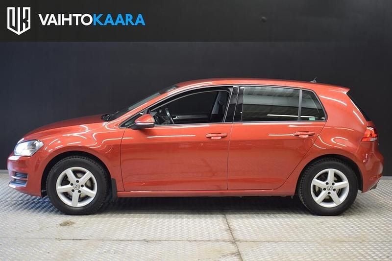 Käytetty VW Golf VII Comfortline 110 HP (80 kW) 2016 Viistoperä