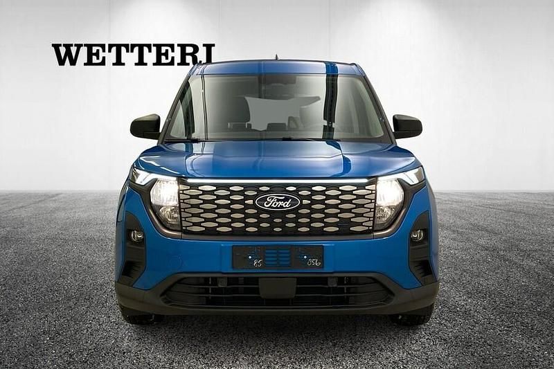 Uusi Ford Tourneo Courier Trend 100 kW (136 HP) 2025 Tila-auto