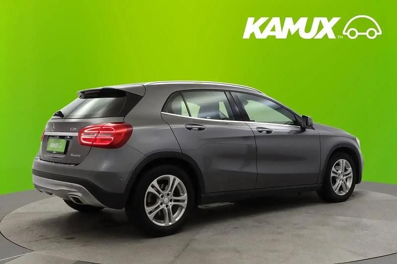 Käytetty Mercedes GLA220 Urban 170 HP (125 kW) 2014 Hopea / harmaa Katumaasturi