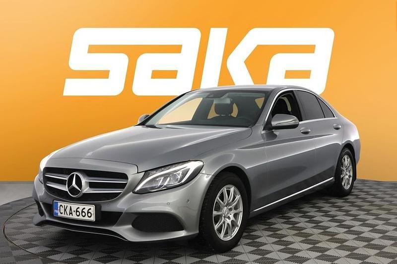 Käytetty Mercedes A180 Business 156 HP (114 kW) 2016 Sedan