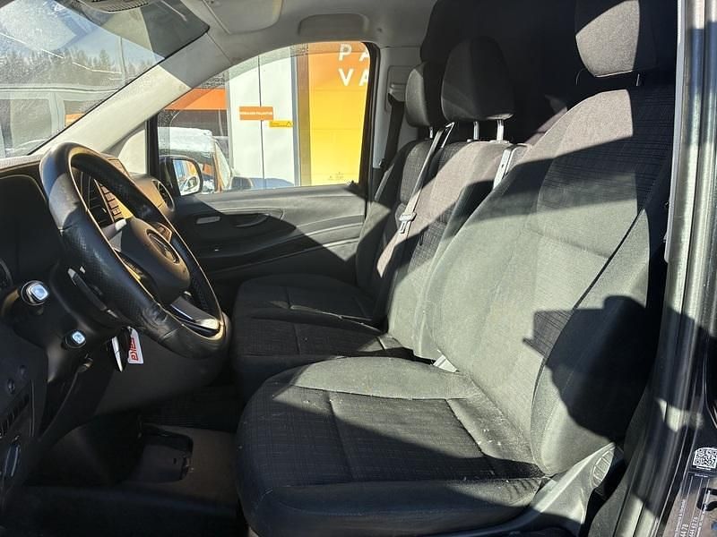 Käytetty Mercedes Vito 190 HP (139 kW) 2017 Van