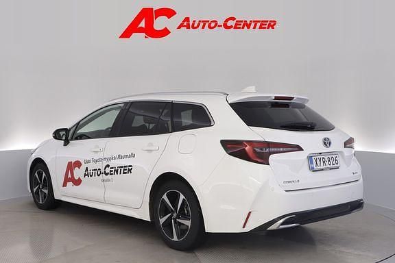 Käytetty Toyota Corolla Edition 138 HP (101 kW) 2025 Valkoinen Farmari