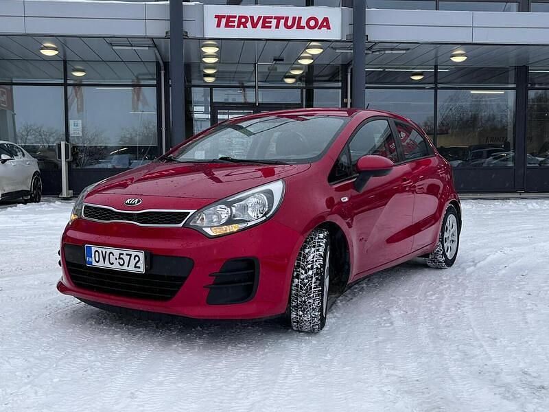 Käytetty Kia Rio LX 84 HP (61 kW) 2016 Viistoperä