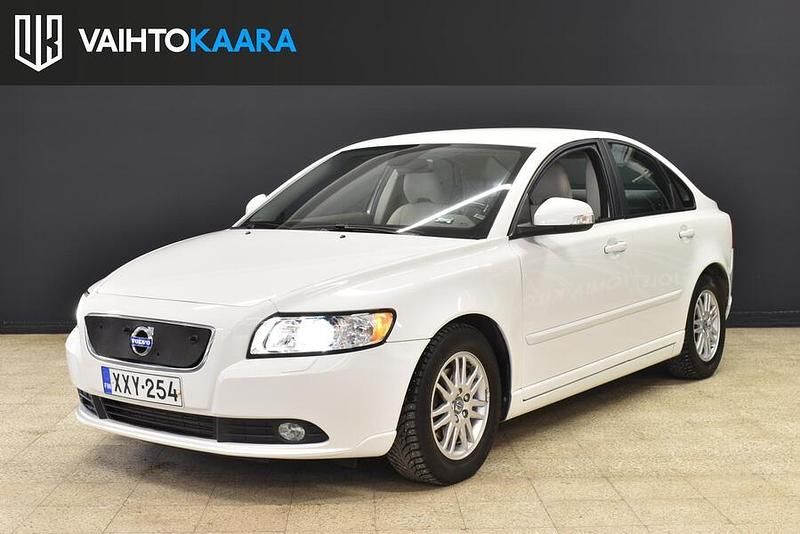 Käytetty Volvo S40 Standard 114 HP (83 kW) 2011 Sedan