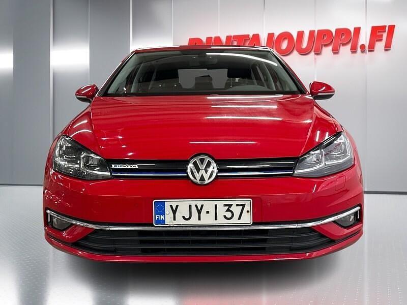 Käytetty VW Golf VII Highline 131 HP (96 kW) 2018 Viistoperä