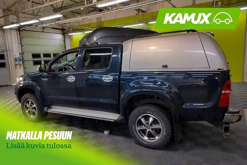 Käytetty Toyota HiLux 171 HP (125 kW) 2013 Sininen Nouto