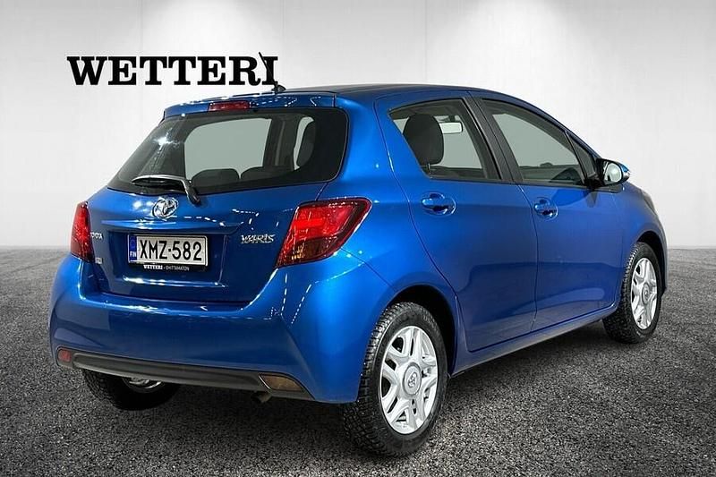Käytetty Toyota Yaris Active 99 HP (72 kW) 2016 Sininen Viistoperä
