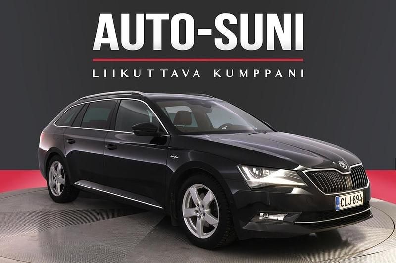 Musta Käytetty 2018 Skoda Superb Business Line Farmari | 23 700 € (Kallis) - Kuva 1/3