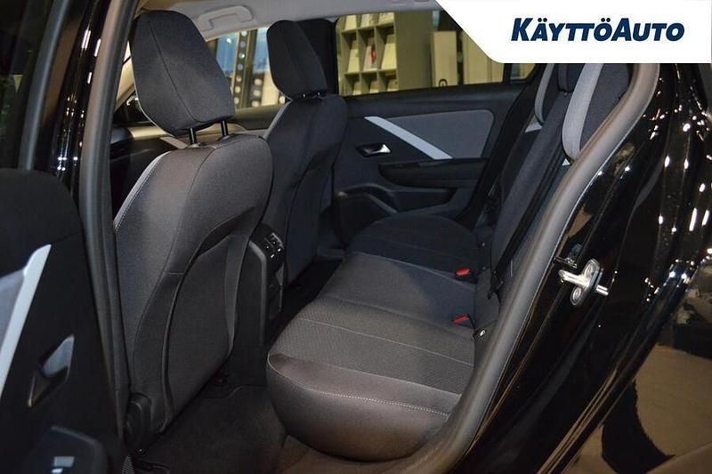 Käytetty Opel Astra Edition 136 HP (100 kW) 2025 Karbon black metalli Farmari