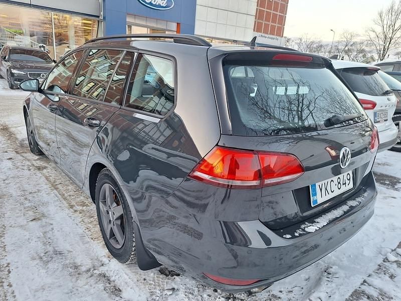 Käytetty VW Golf VII Comfortline 110 HP (80 kW) 2015 Harmaa Farmari