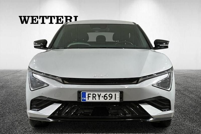 Käytetty Kia EV6 GT-Line 239 kW (325 HP) 2025 Harmaa Katumaasturi