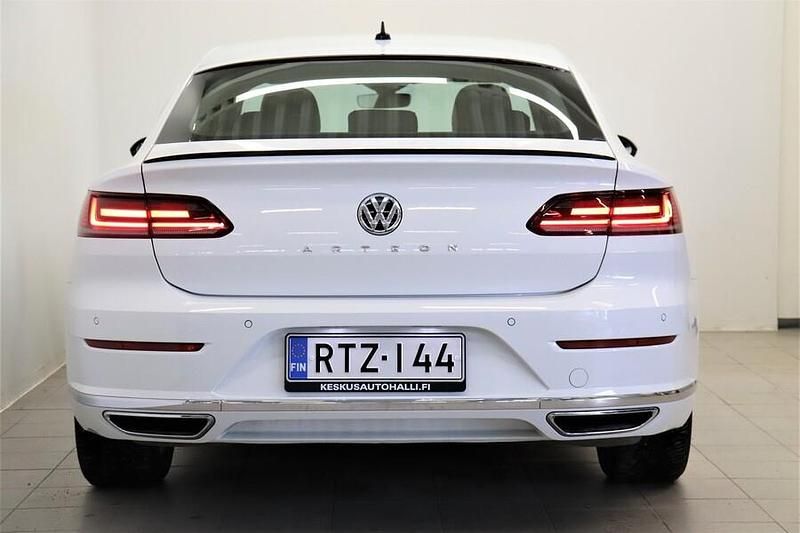 Käytetty VW Arteon Edition 150 HP (110 kW) 2019 Valkoinen Viistoperä
