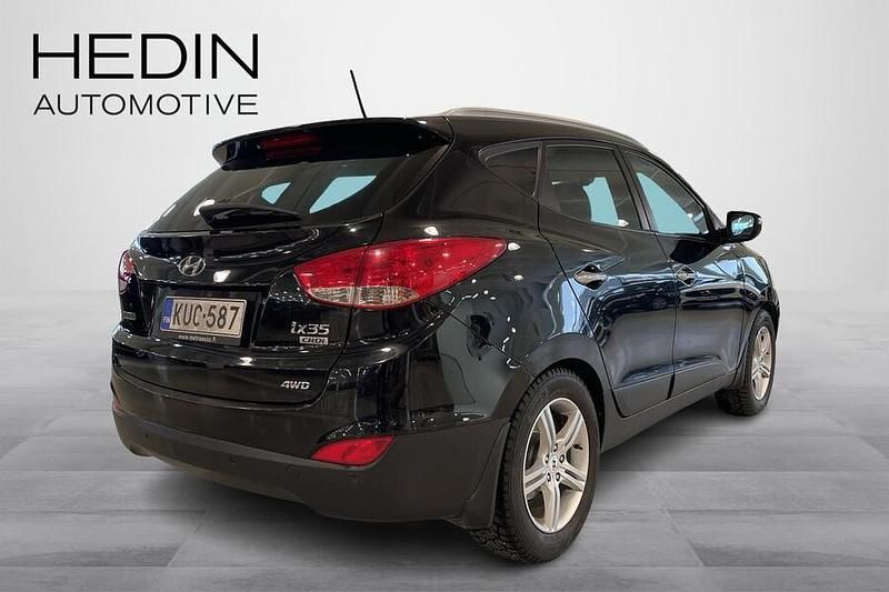 Käytetty Hyundai ix35 Premium 184 HP (135 kW) 2012 Musta Katumaasturi