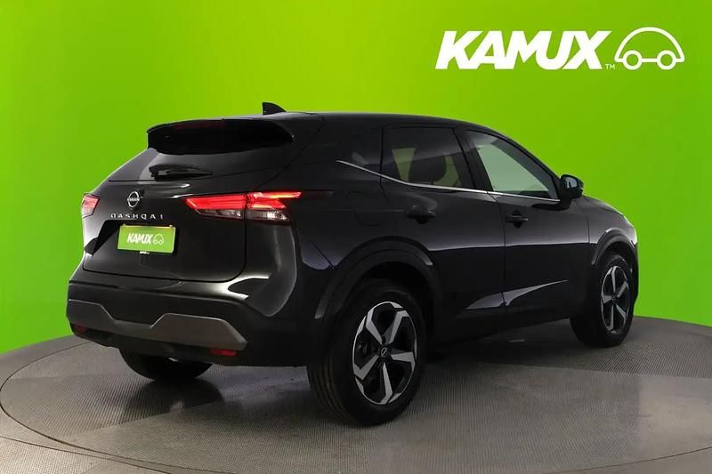 Käytetty Nissan Qashqai N-Connecta 158 HP (116 kW) 2023 Musta Katumaasturi