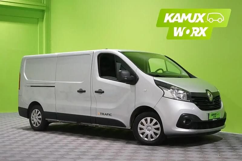 Platinum grey Käytetty 2015 Renault Trafic Tila-auto | 15 400 € (Kallis) - Kuva 1/4