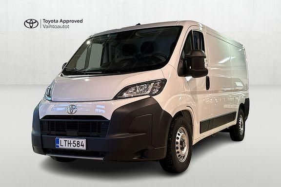 Uusi Toyota Proace 138 HP (101 kW) 2025 Valkoinen Tila-auto