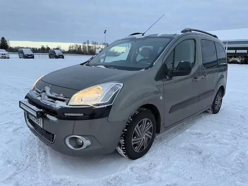 Käytetty Citroën Berlingo Start 92 HP (67 kW) 2013 Harmaa Tila-auto