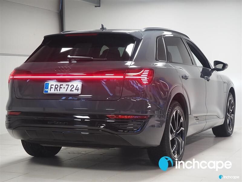 Käytetty Audi Q8 e-tron 250 kW (340 HP) 2023 Katumaasturi
