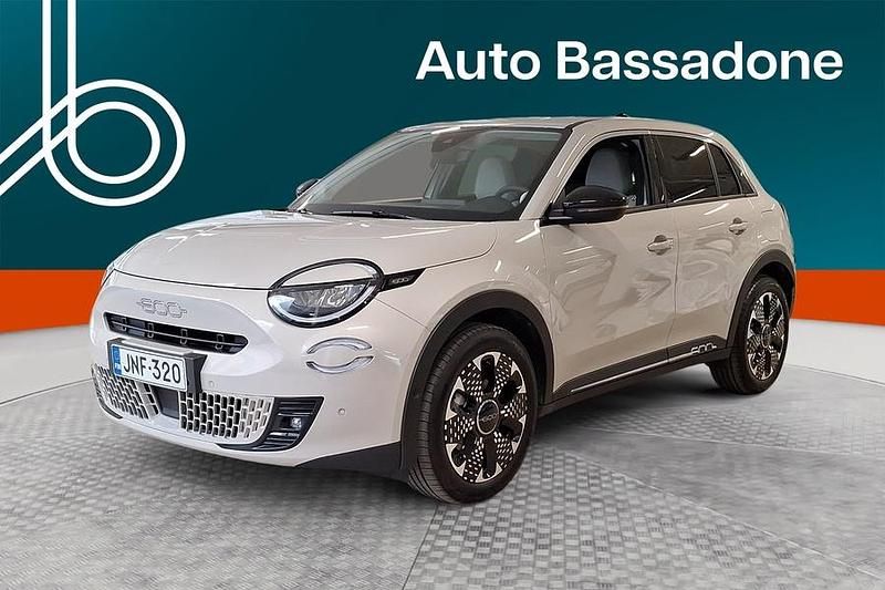 Käytetty 2024 Fiat 600E La Prima Katumaasturi | 27 580 € - Kuva 1/4