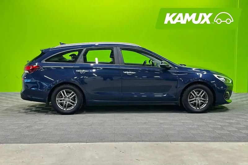 Käytetty Hyundai i30 Comfort 140 HP (102 kW) 2018 Sininen Farmari