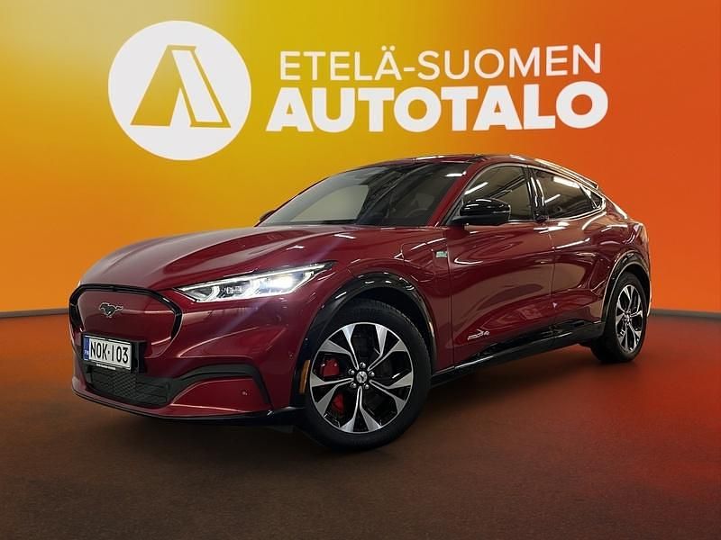 Käytetty Ford Mustang Mach-E Premium 197 kW (269 HP) 2023 Punainen Katumaasturi