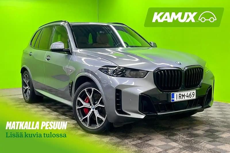 Hopea / harmaa Käytetty 2023 BMW X5 M Sport Katumaasturi | 85 900 € (Perustarjous) - Kuva 1/4