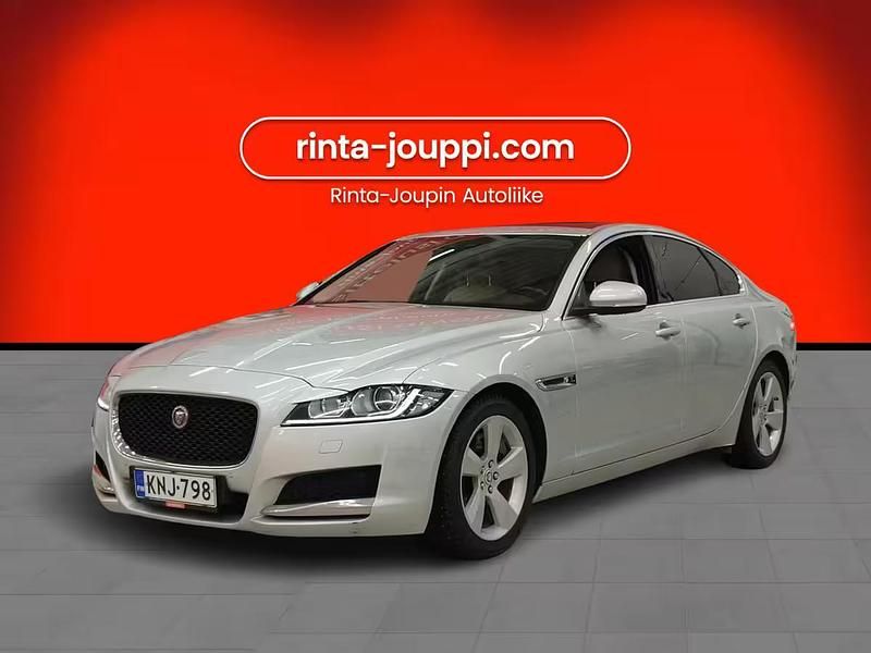 Käytetty 2016 Jaguar XF Prestige Sedan | 15 900 € - Kuva 1/4