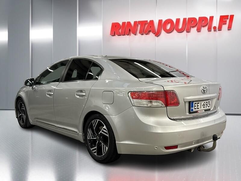 Käytetty Toyota Avensis Multidrive S 152 HP (111 kW) 2009 Hopea Sedan
