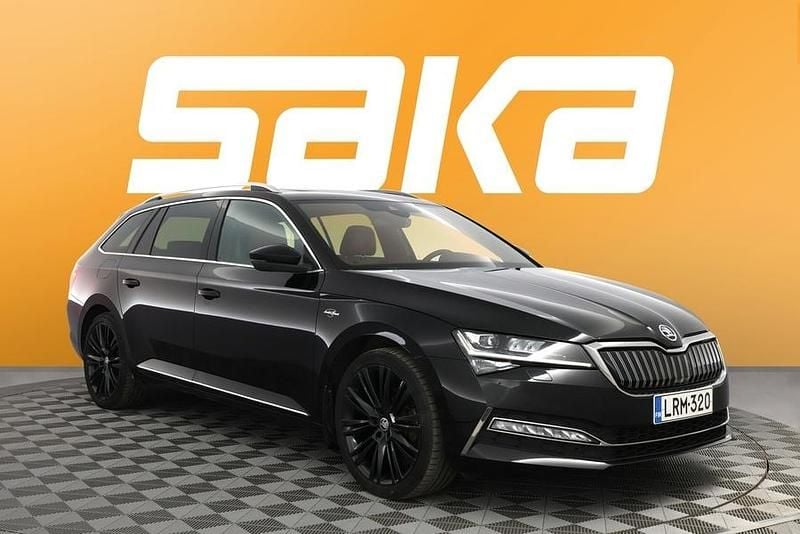 Käytetty Skoda Superb LAURIN & KLEMENT 218 HP (160 kW) 2023 Farmari