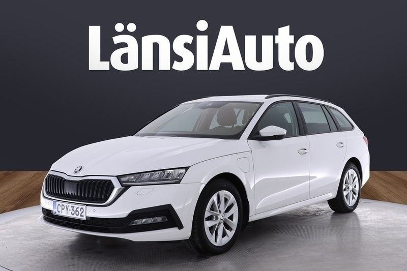 Valkoinen Käytetty 2022 Skoda Octavia Ambition Farmari | 22 450 € (Hyvä tarjous) - Kuva 1/1