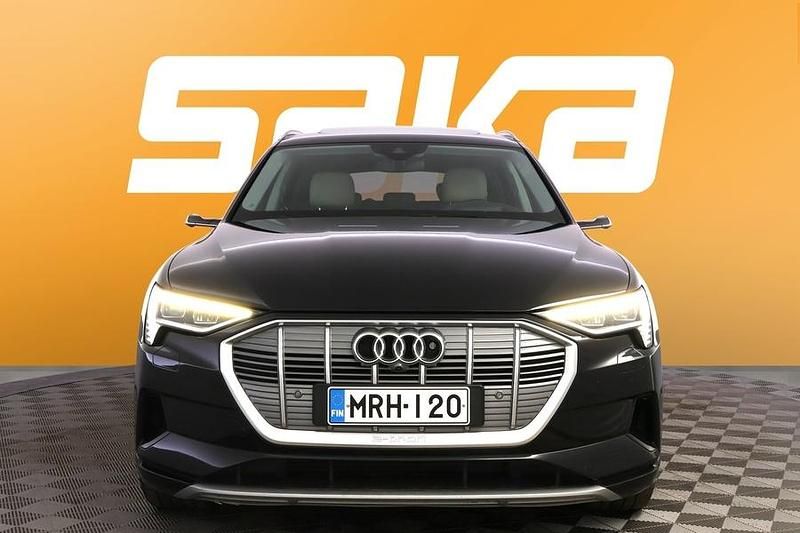 Käytetty Audi e-tron 300 kW (408 HP) 2019 Katumaasturi