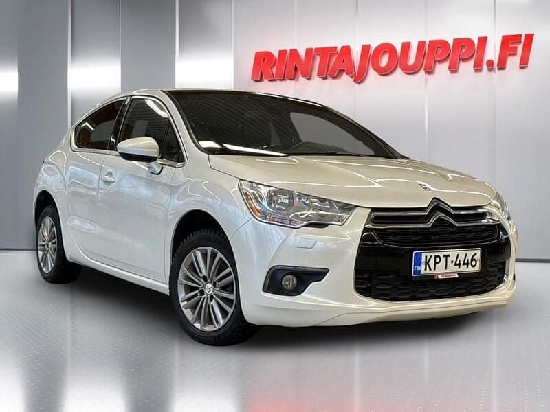 Käytetty Citroën DS4 So Chic 120 HP (88 kW) 2011 Valkoinen Viistoperä