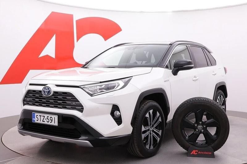 Valkoinen Käytetty 2019 Toyota RAV4 Hybrid Style Katumaasturi | 28 690 € (Perustarjous) - Kuva 1/4