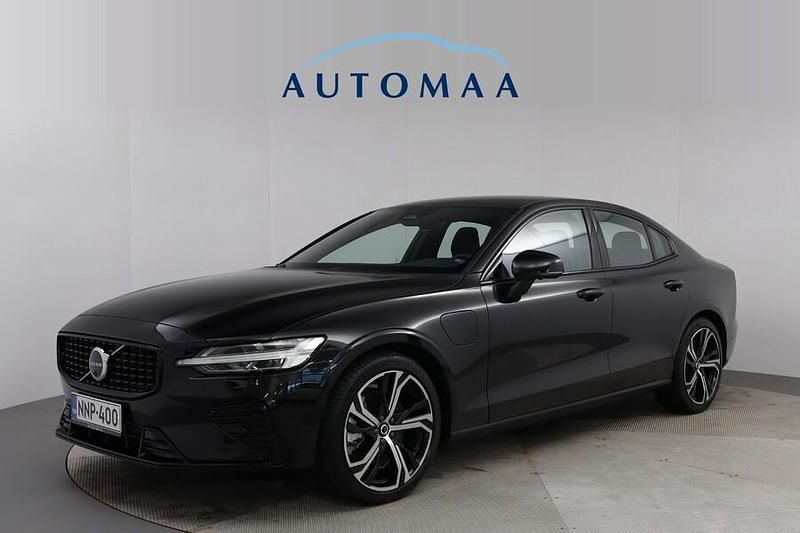 Musta Käytetty 2024 Volvo S60 Performance Sedan | 53 780 € - Kuva 1/3
