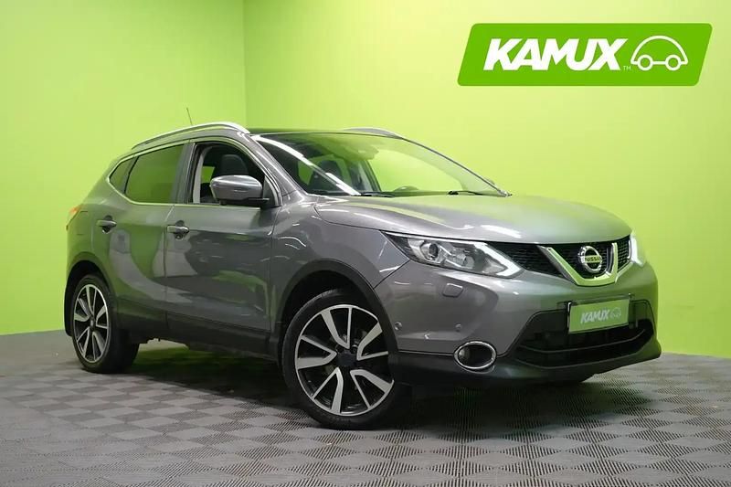 Hopea / harmaa Käytetty 2015 Nissan Qashqai Tekna Katumaasturi | 9 870 € (Perustarjous) - Kuva 1/4