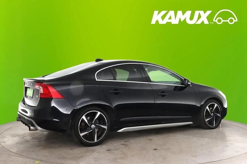 Käytetty Volvo S60 Summum 205 HP (150 kW) 2010 Musta Sedan