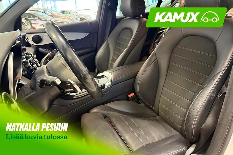 Käytetty Mercedes GLC300e Business 211 HP (155 kW) 2021 Valkoinen Katumaasturi