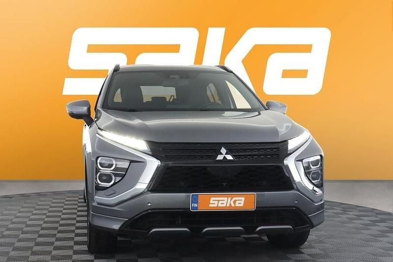 Käytetty Mitsubishi Eclipse Cross Invite+ 185 HP (136 kW) 2023 Katumaasturi